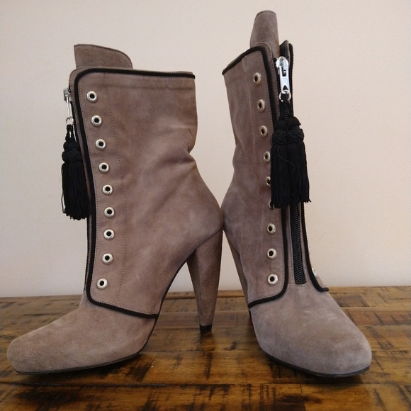 Farrutk suede heeled boots - Picture 4 of 13